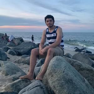 Meet your Posher, Julio